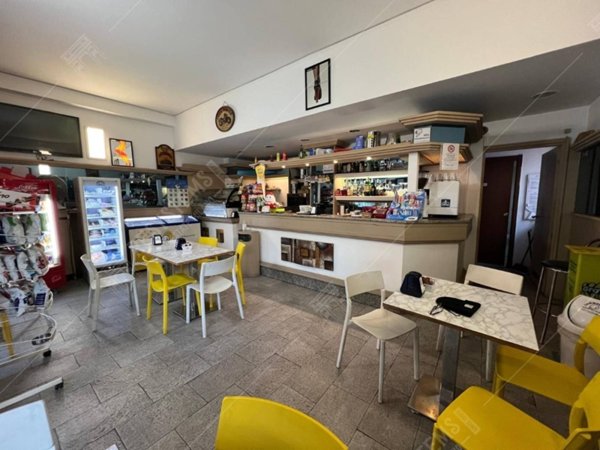 negozio in vendita a Cornaredo