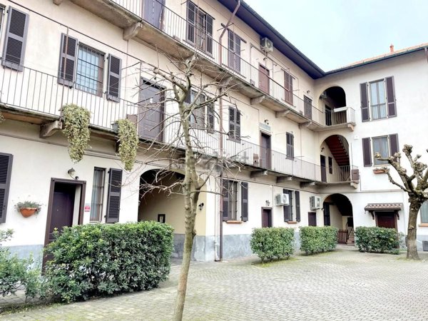 appartamento in vendita a Cornaredo in zona San Pietro all'Olmo