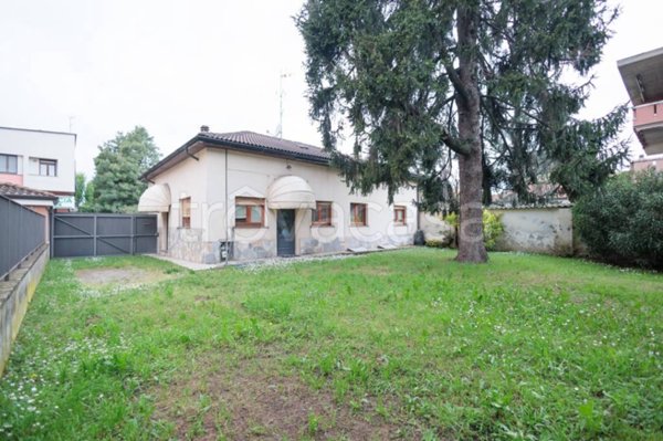 casa indipendente in vendita a Cornaredo