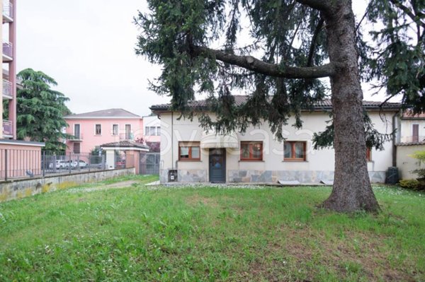 casa indipendente in vendita a Cornaredo