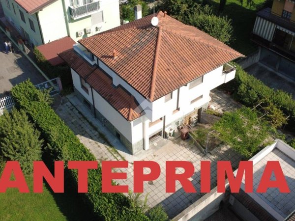 casa indipendente in vendita a Cornaredo