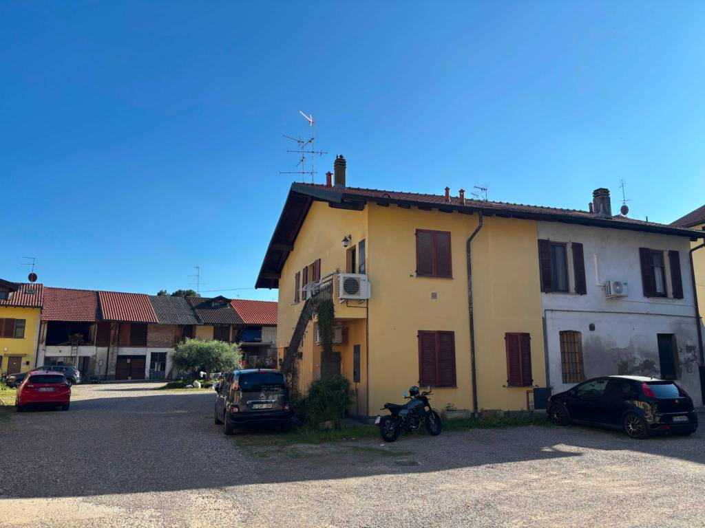 appartamento in vendita a Cornaredo in zona Cascina Croce