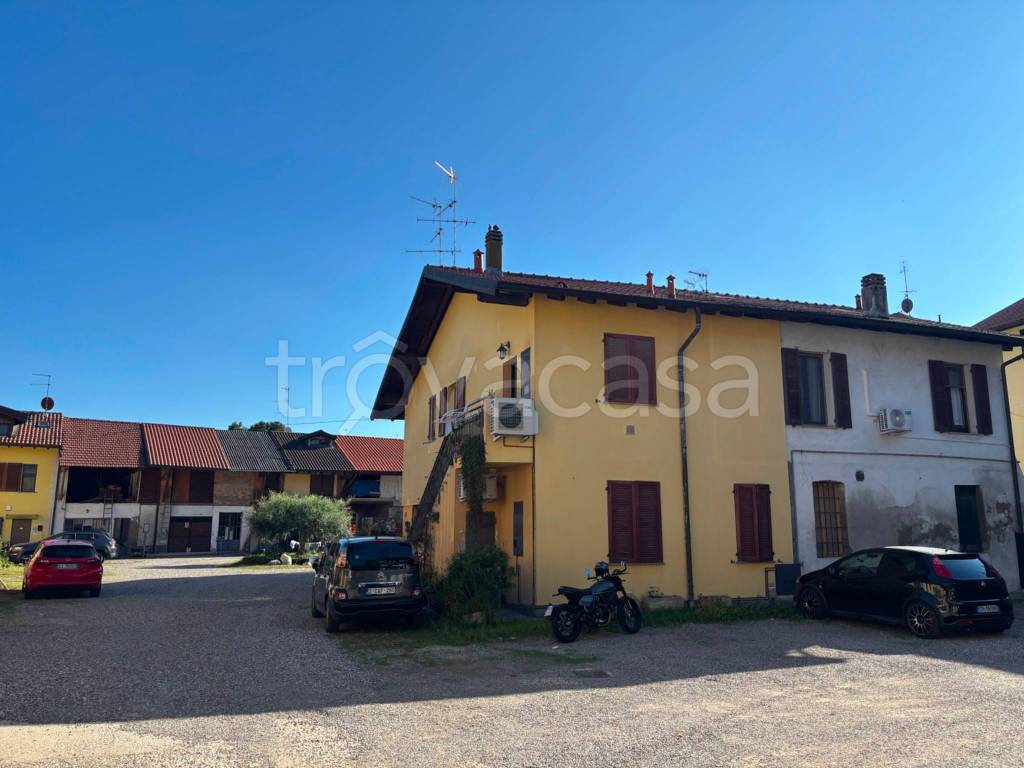 appartamento in vendita a Cornaredo in zona Cascina Croce