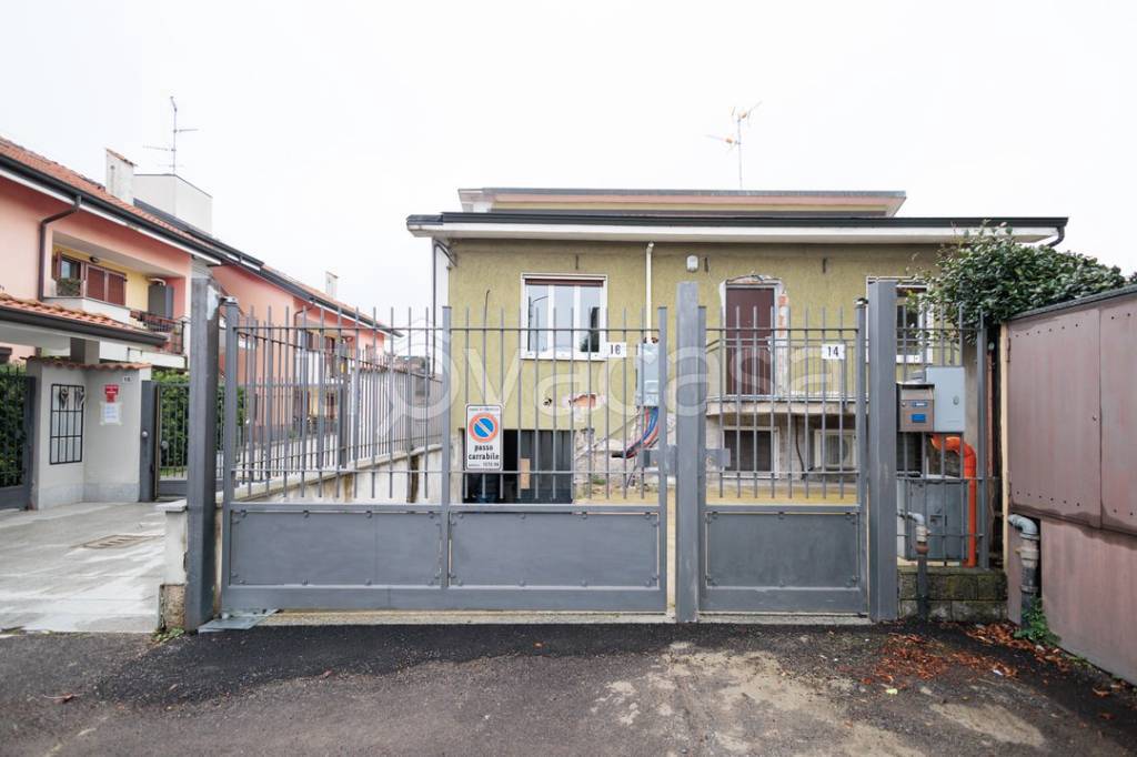 casa indipendente in vendita a Cornaredo