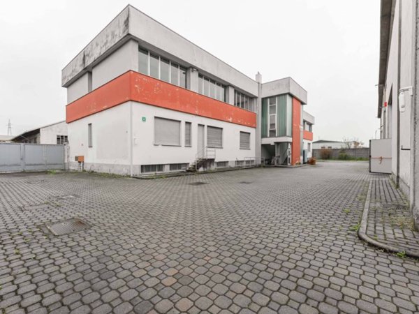 negozio in vendita a Cornaredo