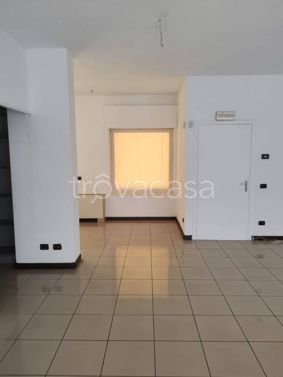 negozio in vendita a Cornaredo