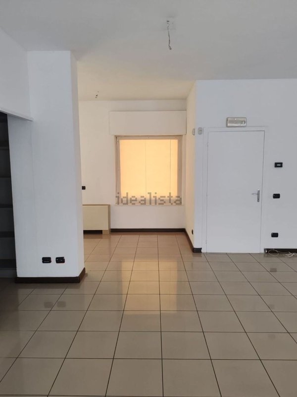 negozio in vendita a Cornaredo