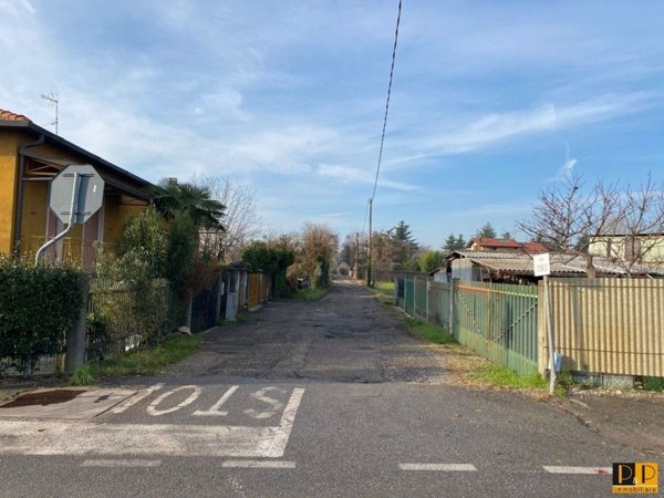 casale in vendita a Cornaredo