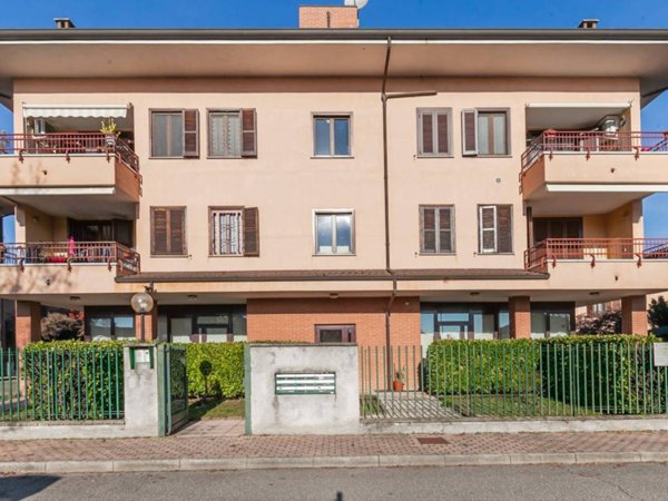 appartamento in vendita a Cornaredo in zona Cascina Croce