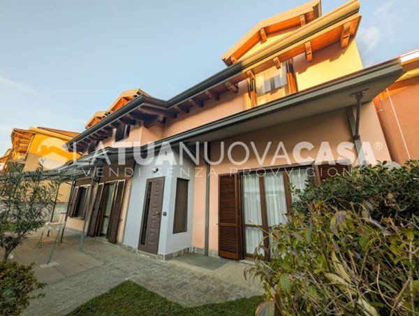 casa indipendente in vendita a Cornaredo