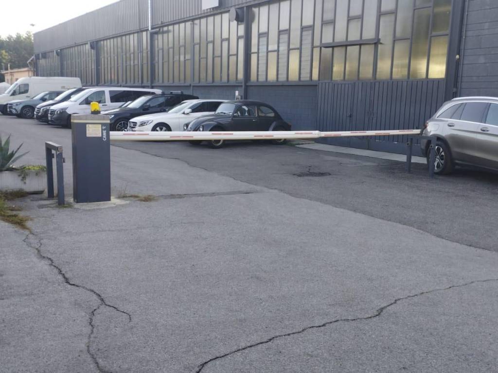 capannone in vendita a Cornaredo