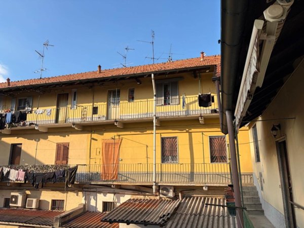 appartamento in vendita a Cornaredo in zona San Pietro all'Olmo