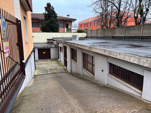 negozio in vendita a Cornaredo