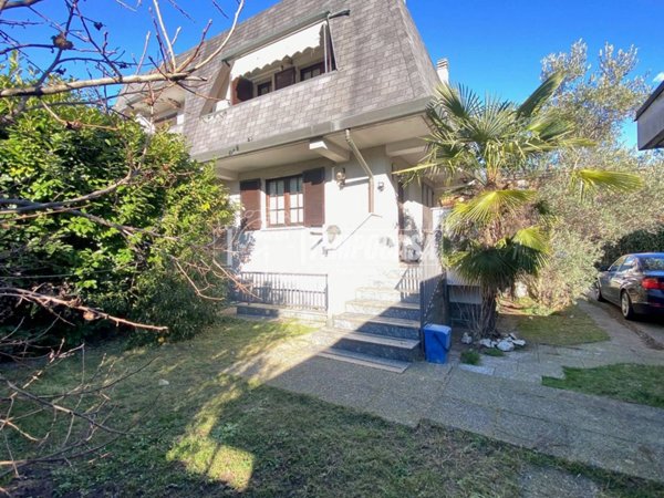 casa indipendente in vendita a Cornaredo