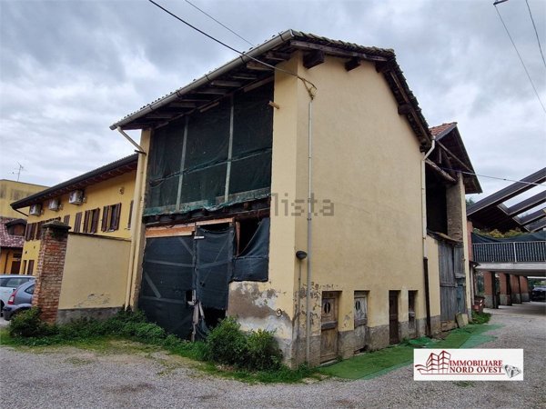 casale in vendita a Cornaredo