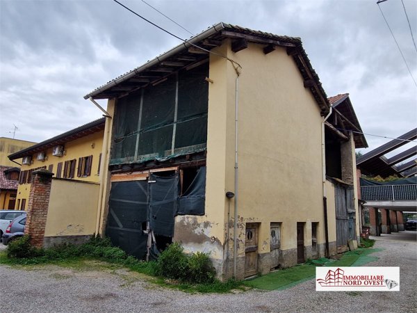 casa indipendente in vendita a Cornaredo