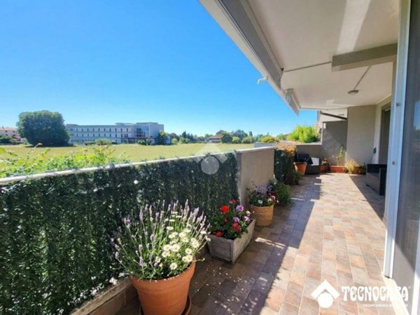 appartamento in vendita a Cornaredo in zona Cascine Torrette