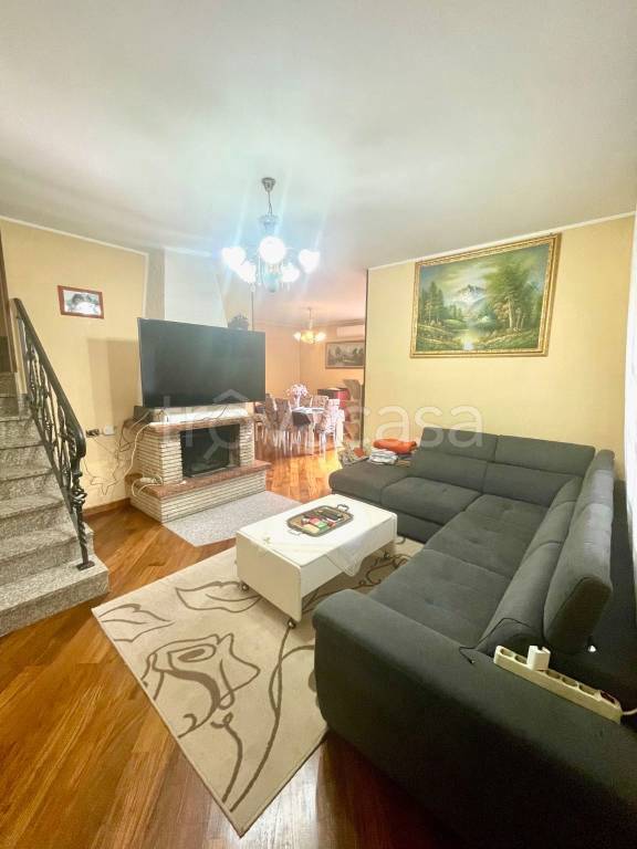 casa indipendente in vendita a Cornaredo