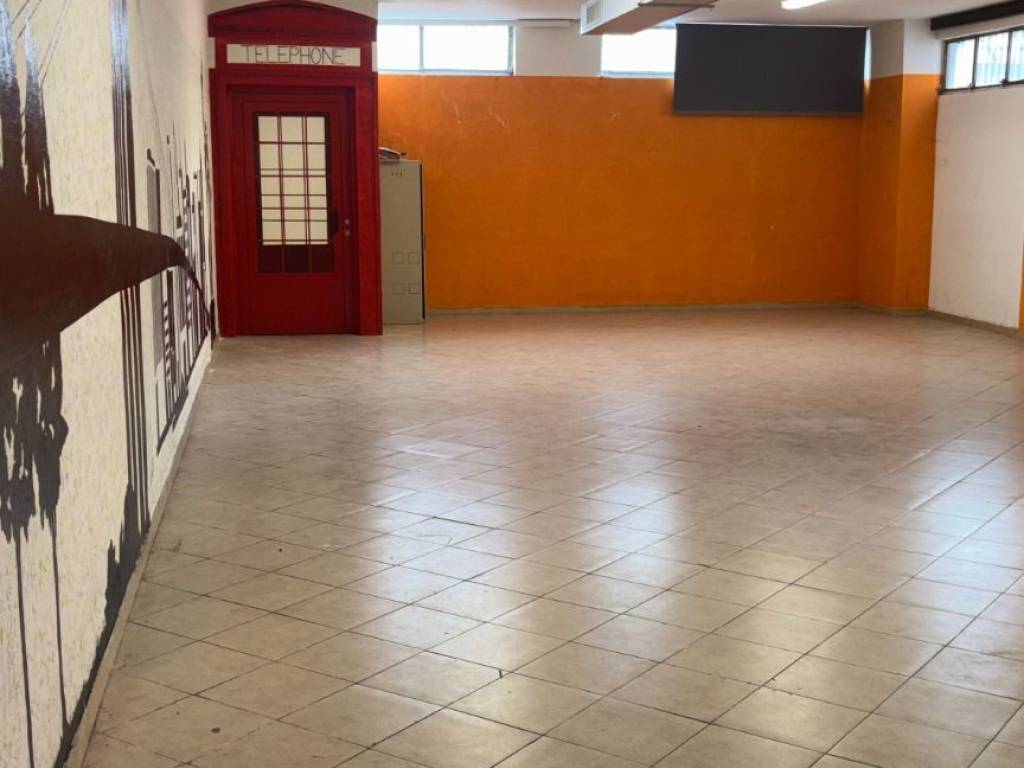 negozio in vendita a Cornaredo