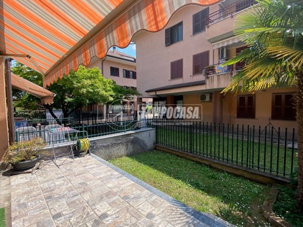 casa indipendente in vendita a Cornaredo