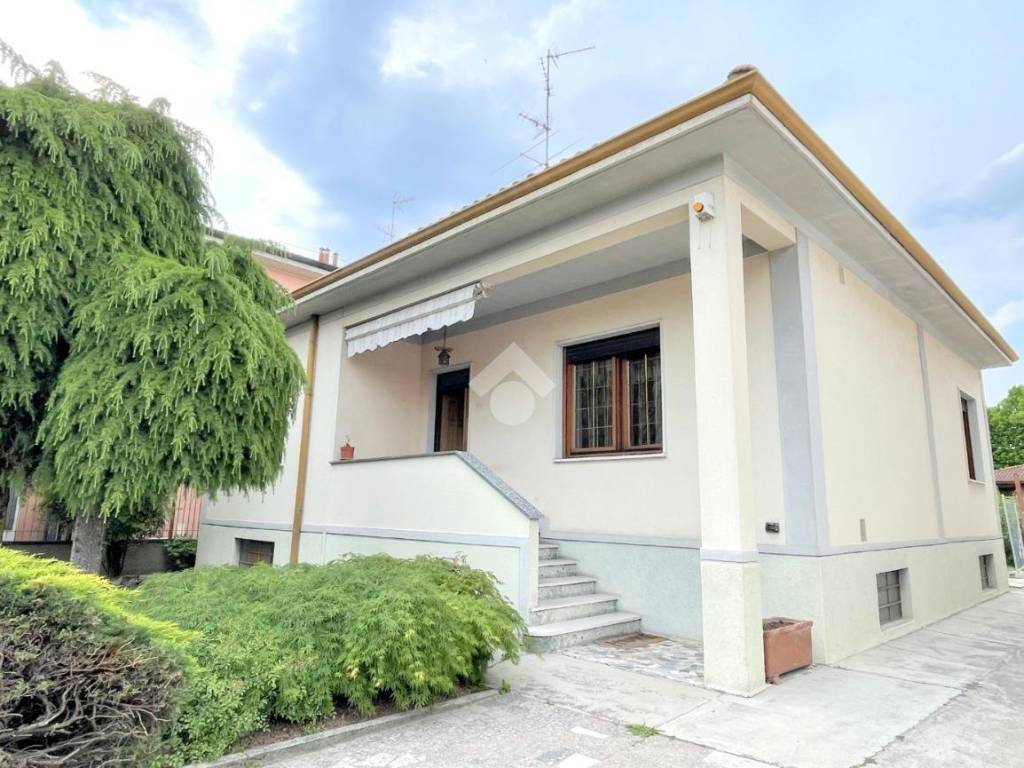 casa indipendente in vendita a Cornaredo