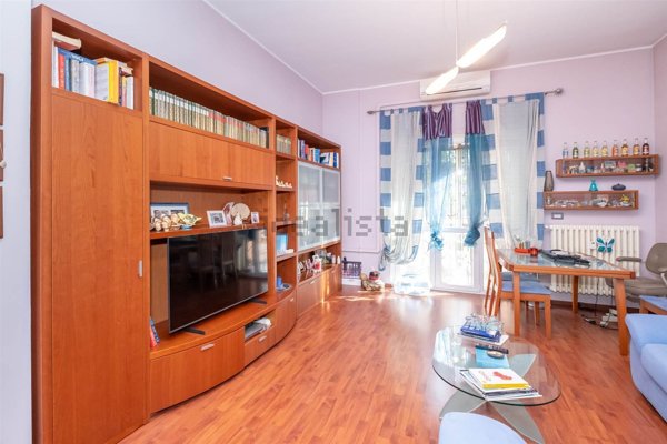 appartamento in vendita a Cornaredo in zona Favaglie