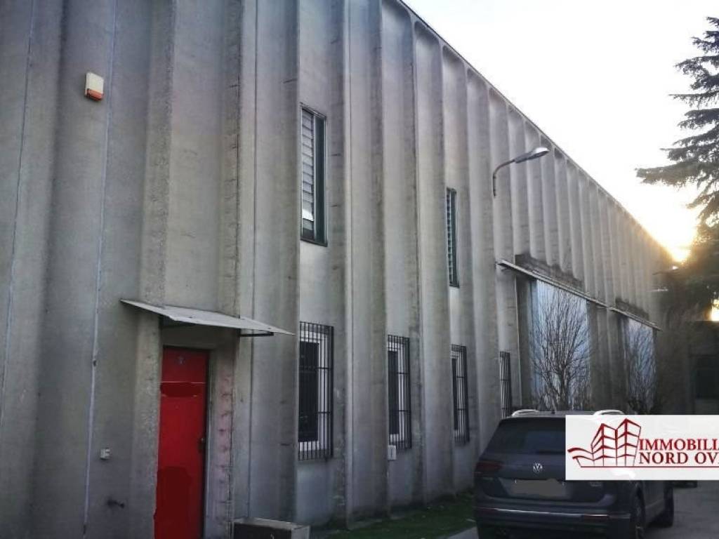 locale commerciale in vendita a Cornaredo
