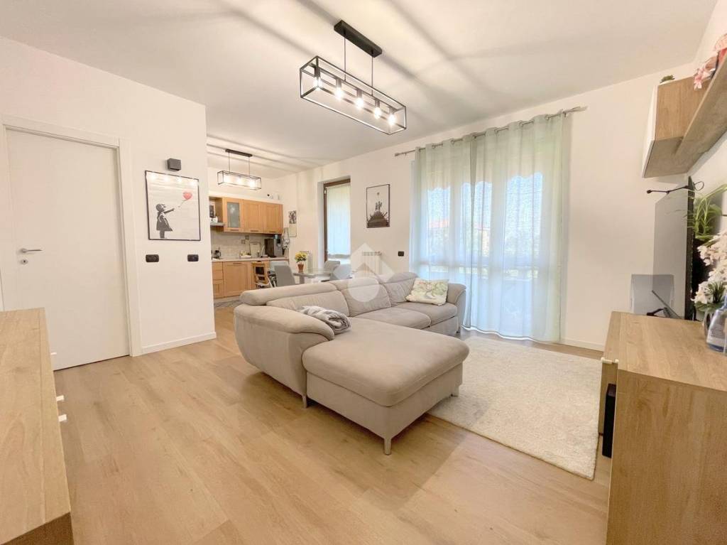 appartamento in vendita a Cornaredo in zona Cascina Croce