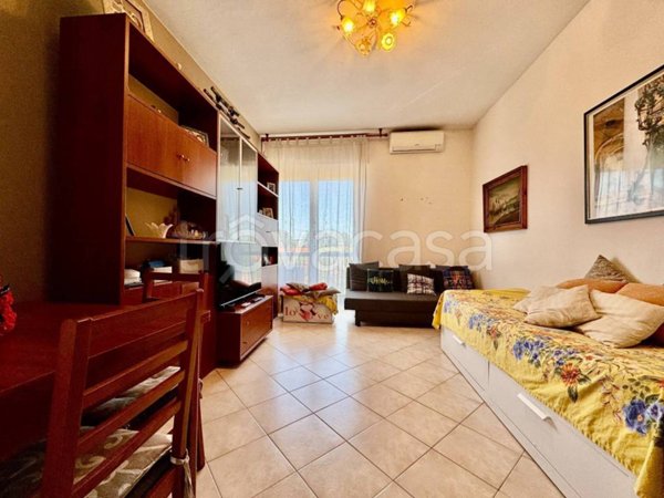 appartamento in vendita a Cornaredo in zona San Pietro all'Olmo