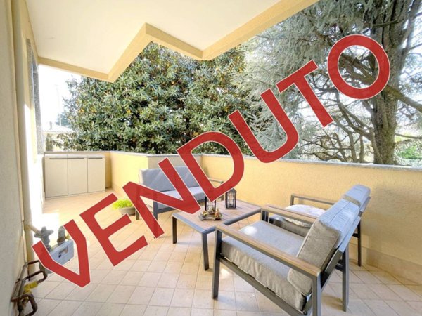 appartamento in vendita a Cornaredo in zona Favaglie