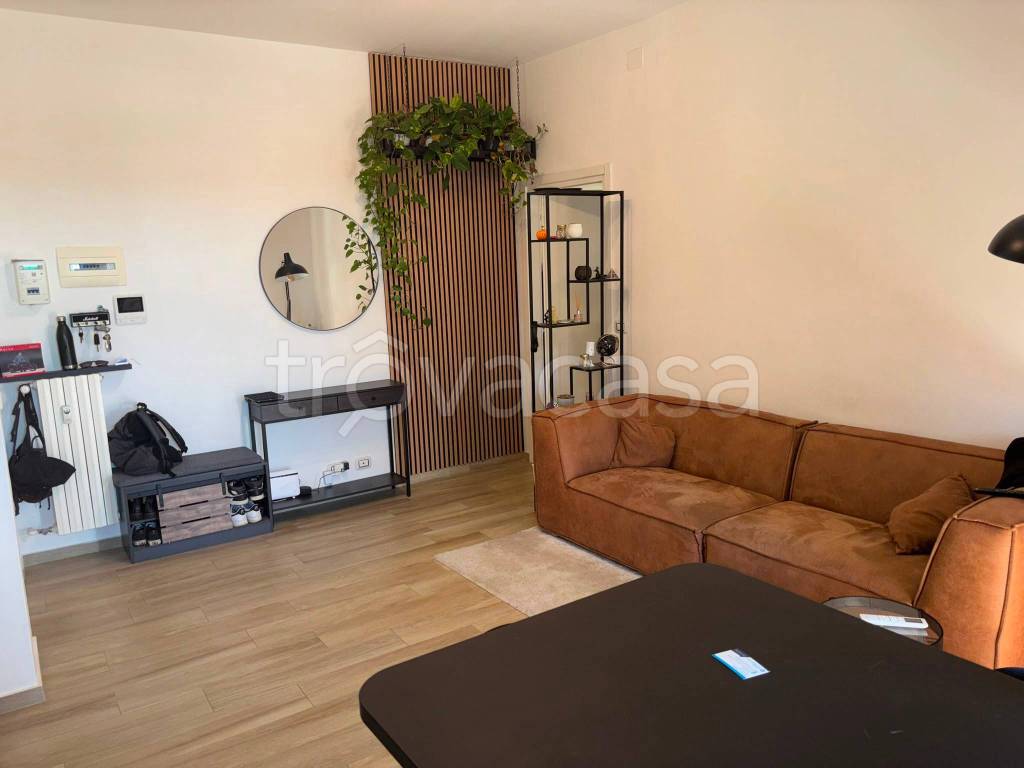 appartamento in vendita a Cornaredo in zona Cascine Torrette