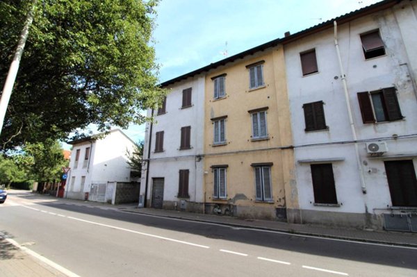 appartamento in vendita a Cornaredo in zona Favaglie