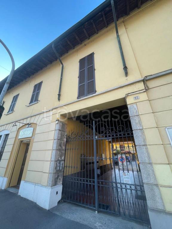 appartamento in vendita a Cornaredo in zona San Pietro all'Olmo
