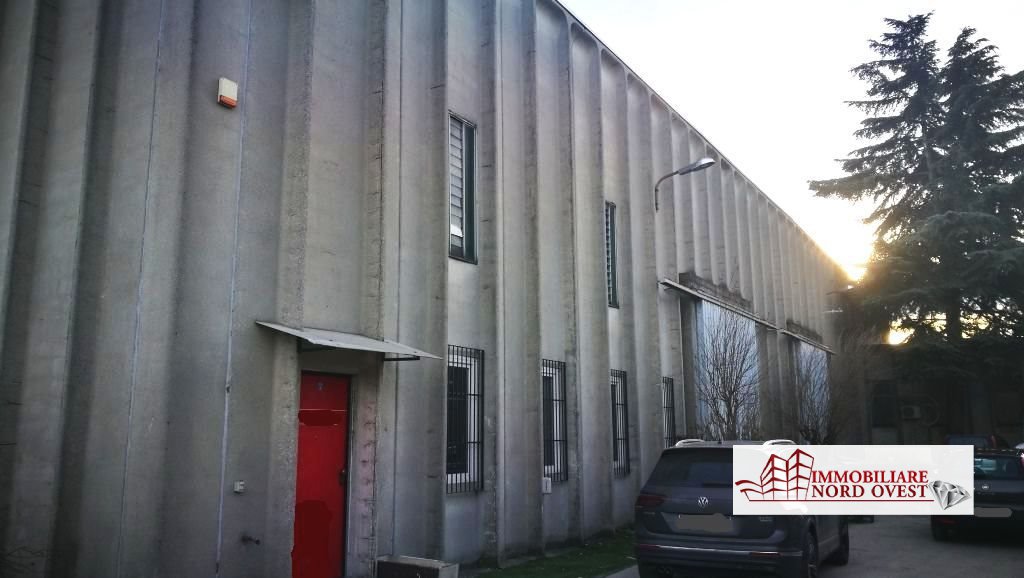 capannone in vendita a Cornaredo in zona Cascine Torrette