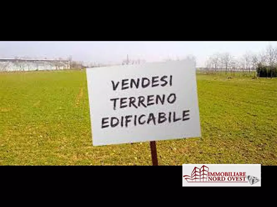 terreno edificabile in vendita a Cornaredo in zona Cascina Croce