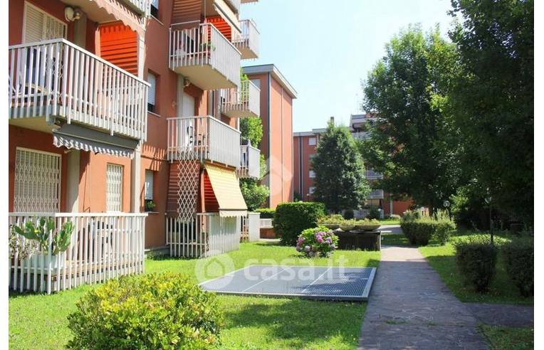 appartamento in vendita a Cornaredo in zona San Pietro all'Olmo
