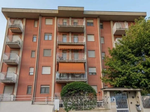 appartamento in vendita a Cornaredo in zona San Pietro all'Olmo