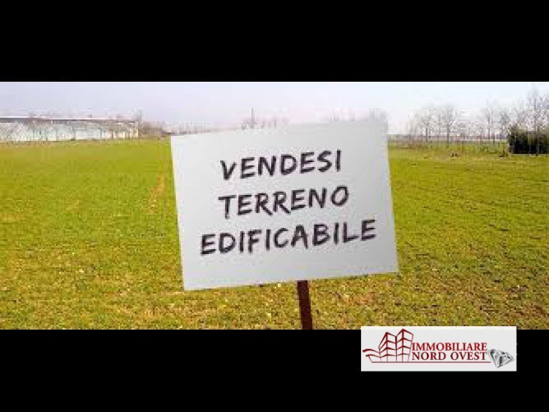 terreno edificabile in vendita a Cornaredo in zona Cascina Croce