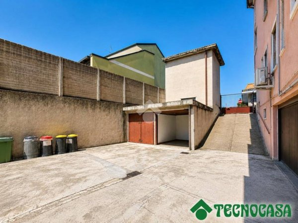 ufficio in vendita a Cornaredo in zona Cascina Croce