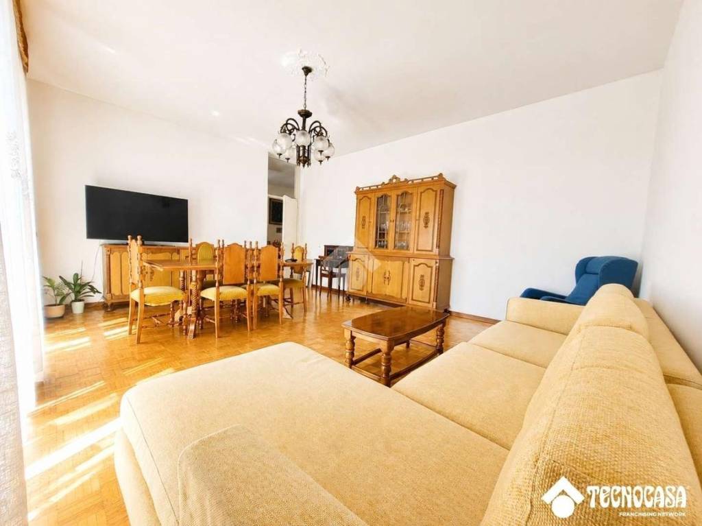 appartamento in vendita a Cornaredo in zona Cascina Croce