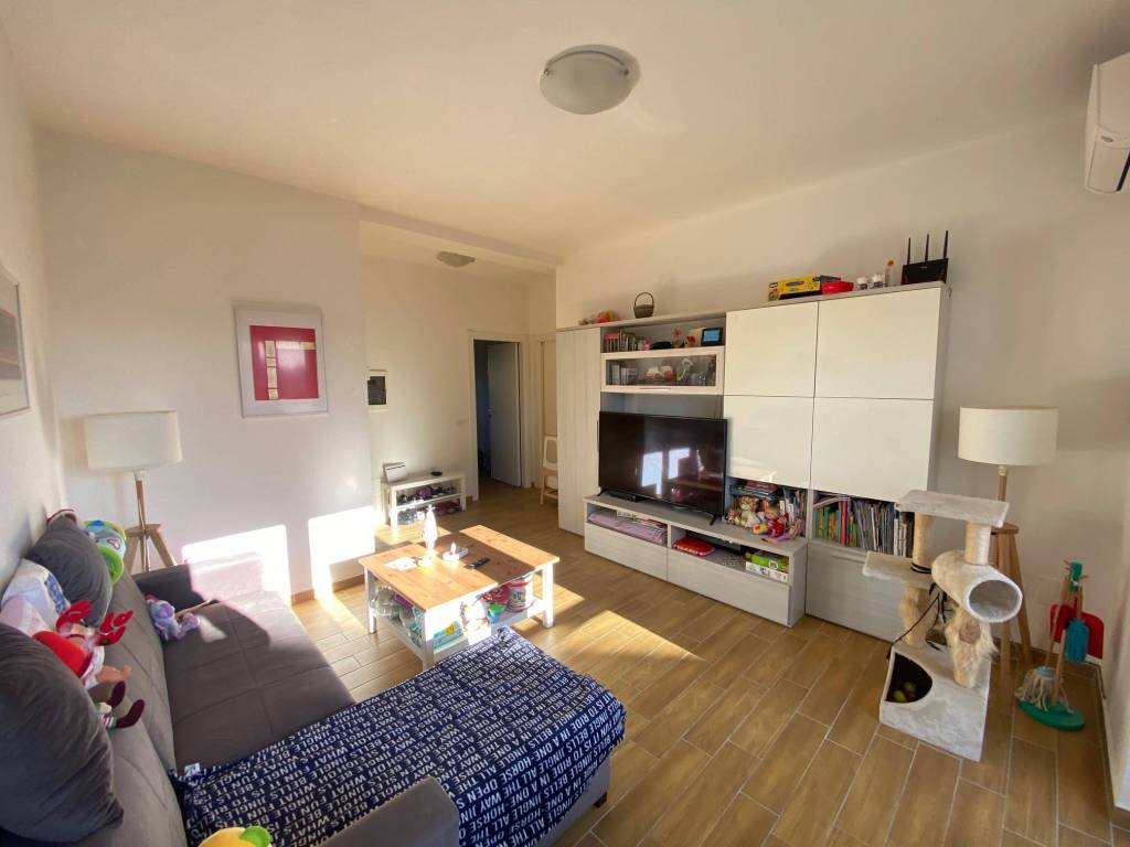 appartamento in vendita a Cornaredo in zona Favaglie