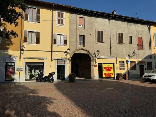 appartamento in vendita a Cornaredo in zona Cascina Croce