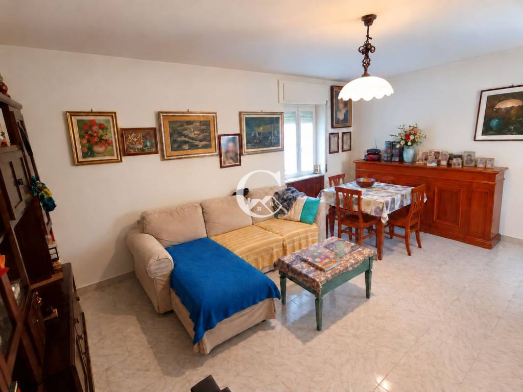 appartamento in vendita a Cornaredo in zona San Pietro all'Olmo