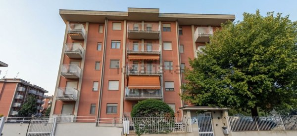 appartamento in vendita a Cornaredo in zona San Pietro all'Olmo