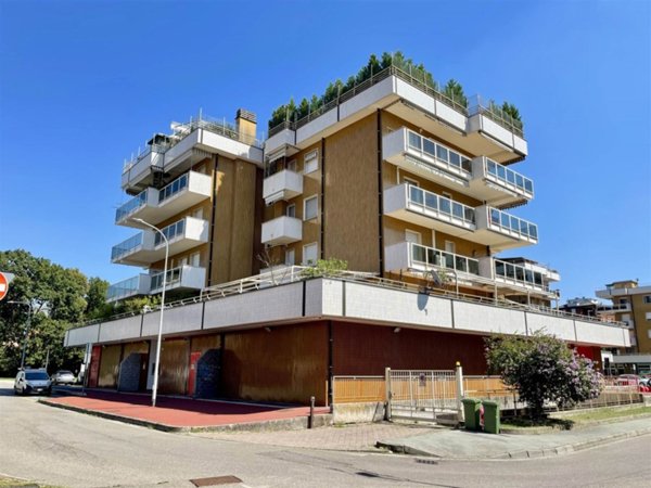 appartamento in vendita a Cornaredo in zona Cascina Croce