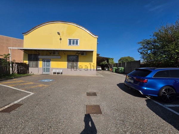 ufficio in vendita a Cornaredo in zona Cascina Croce