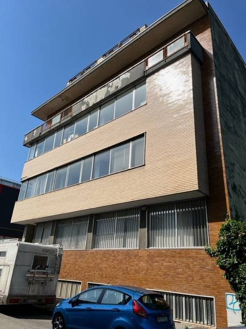 intera palazzina in vendita a Corsico