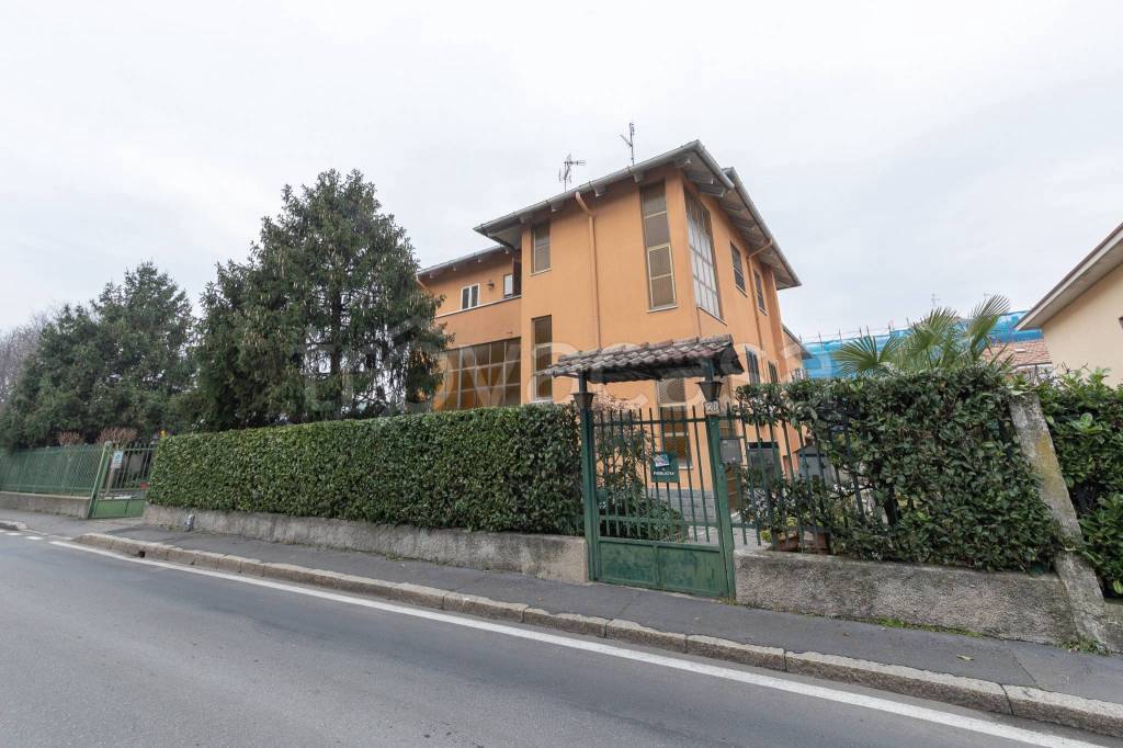 casa indipendente in vendita a Corsico