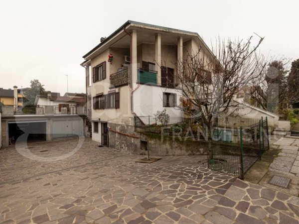 casa indipendente in vendita a Corsico