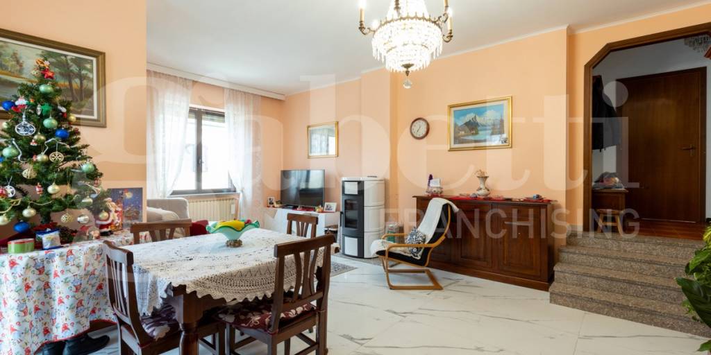 casa indipendente in vendita a Corsico